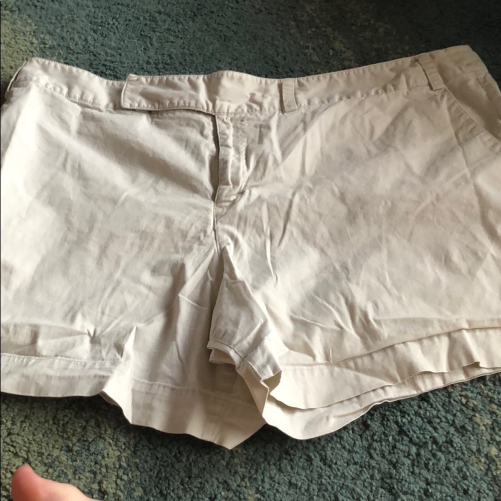 Mossimo stretch 20W off white shorts